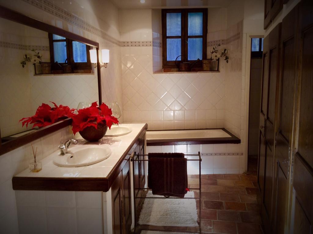 Bed and Breakfast La Maison Disabelle Teyran Номер фото